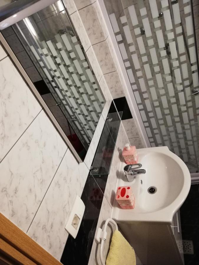 Apartman Cvita Tkon Extérieur photo