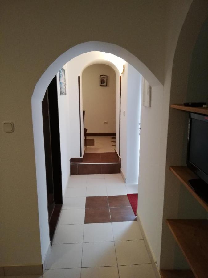 Apartman Cvita Tkon Extérieur photo