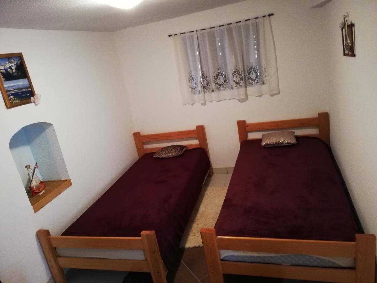 Apartman Cvita Tkon Extérieur photo